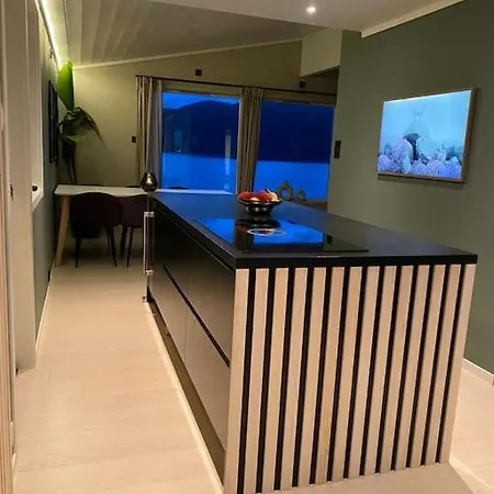 Aurora Panorama 2nd Floor * Laksvatn