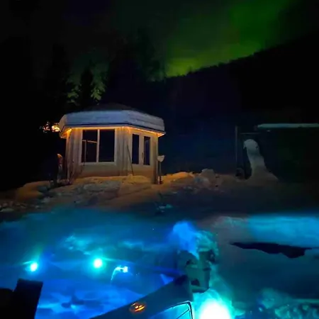 Aurora Panorama 2nd Floor * Laksvatn